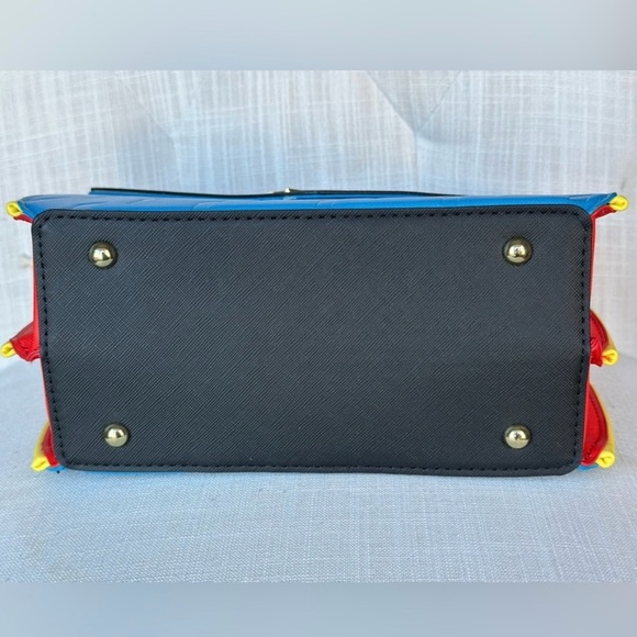 NWT Loungefly Exclusive Chip ‘N Dale Rescue Rangers Logo Crossbody Bag - Picture 7 of 10